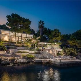 Luxury 6 Bedroom Seafront Villa with pool and Separate Apartment along Secluded Beach near Hvar Town, Sleeps 10-12